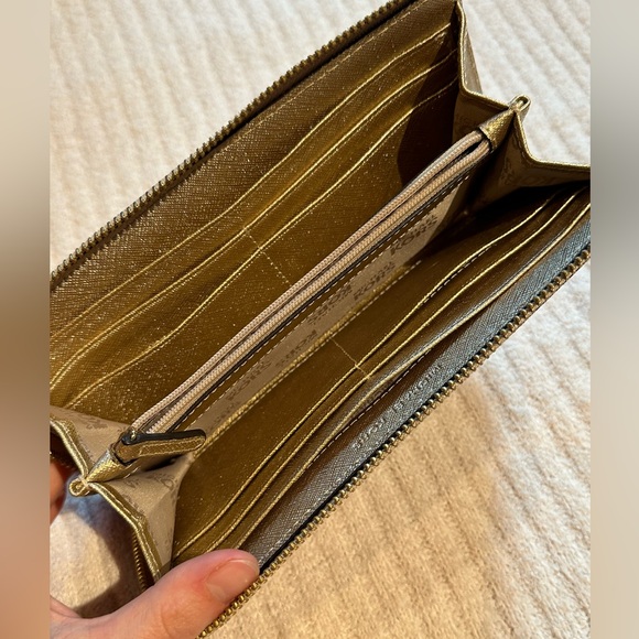 Gold Michael Kors Wallet - Picture 4 of 9